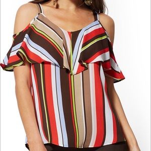 🎉 HOST PICK 🎉 Cold shoulder top -New York & Co - NWT